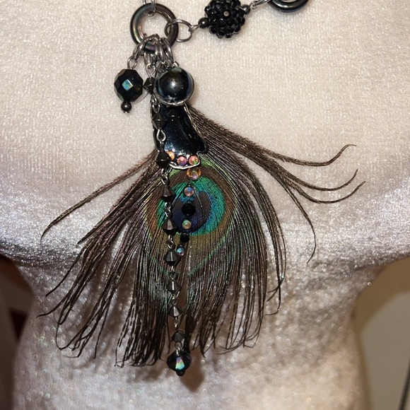 Peacock Feather Beaded Necklace - Picture 3 of 5